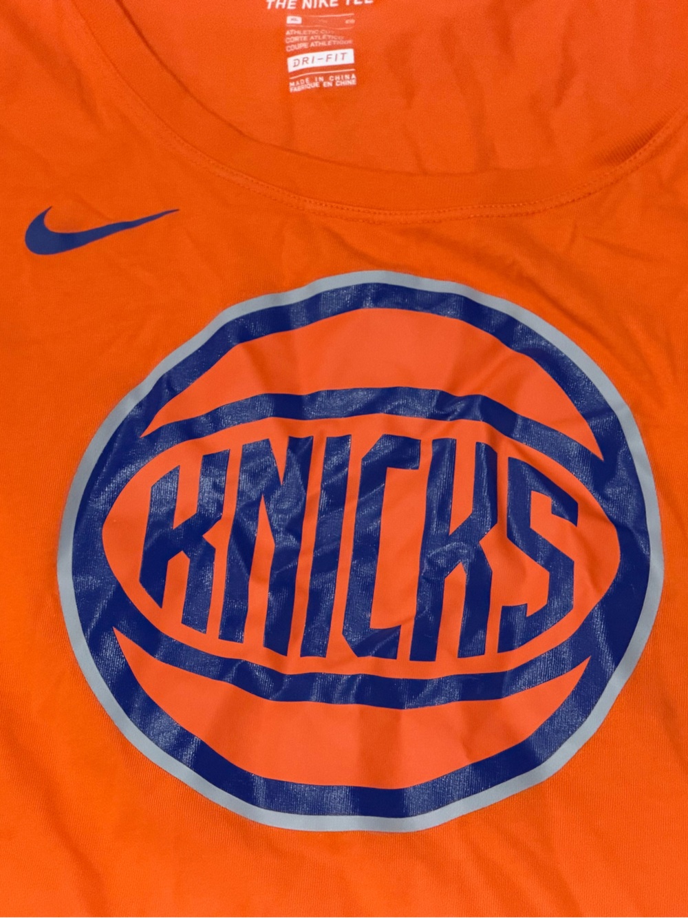 New York Knicks The Nike Tee Dri - Fit Women's NBA Basketball Tshirt - Picture 4 of 6